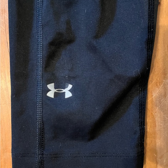 Under armour women’s compression capris - Picture 3 of 4
